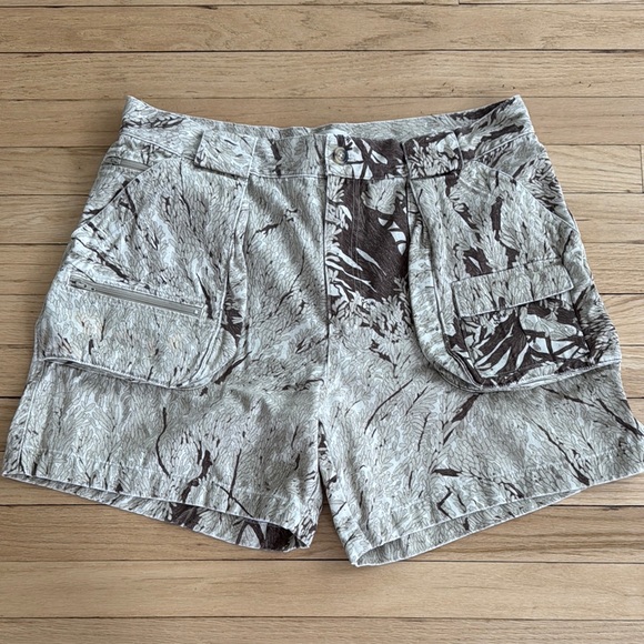 Aime Leon Dore Camo Cargo Shorts with Contemporary Design